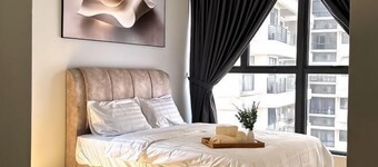 Danga Bay Seaview Escape 3BR