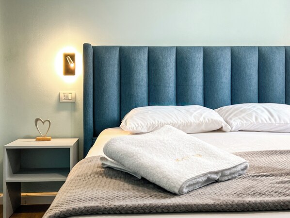 Comfort Double Room, City View | Blackout drapes, free WiFi, bed sheets - Hotel Tier Center (Tirana)