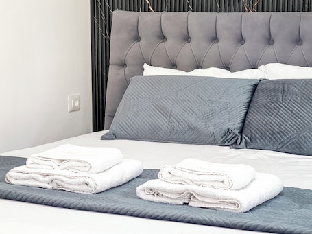 Comfort Double Room, Non Smoking, City View | Blackout drapes, free WiFi, bed sheets