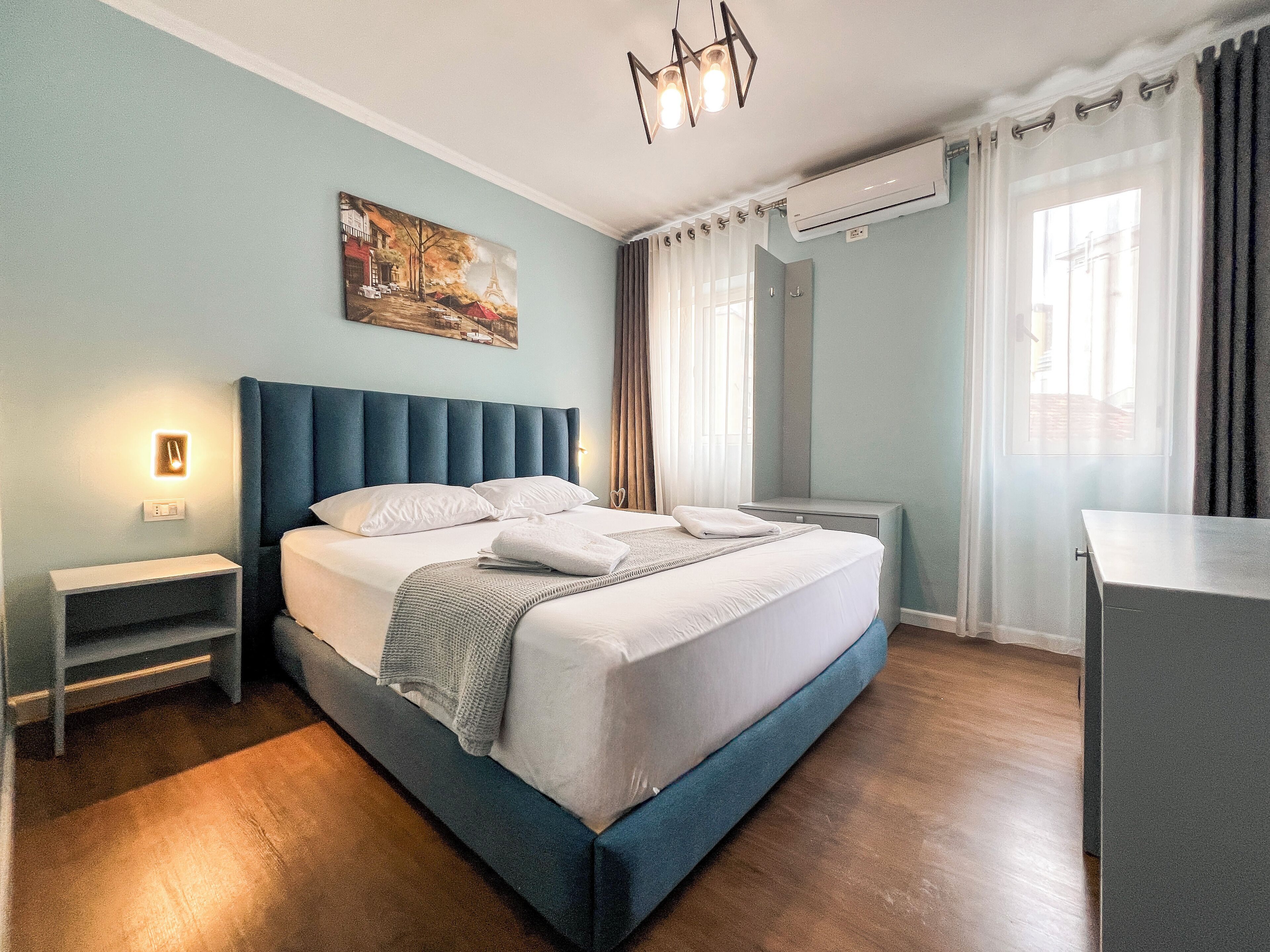 Blackout curtains, free WiFi, bed sheets