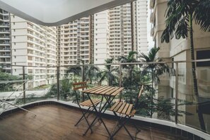 View from property - Bay Laurel Urban Poolscape 3BR6pax w Balcony (Johor Bahru)