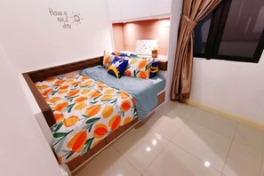 Cribs/infant beds - Legoland-7min walk at Happy Journey Stay @ Dpristine Lakeview(8pax) Max (Iskandar Puteri)