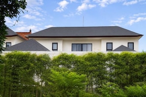 Unclassified image, 3 of 54, button - Oasis Residences Sanur – Family-Friendly 3-BR Villa with Private Pool & Garden (Bali)