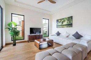 Children's area - Oasis Residences Sanur – Family-Friendly 3-BR Villa with Private Pool & Garden (Bali)