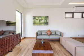 Unclassified image, 4 of 54, button - Oasis Residences Sanur – Family-Friendly 3-BR Villa with Private Pool & Garden (Bali)