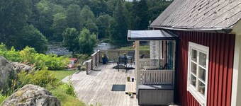 Cosy Main House and Guest House