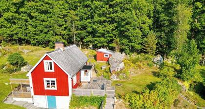 Cosy Main House and Guest House