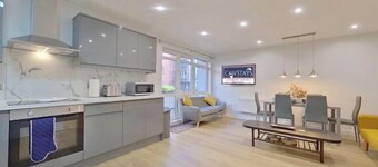 Beauchamp House - 2-Bed 2-Bath Apartment in Coventry City Centre by CovStays