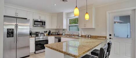 Kühlschrank, Ofen, Herdplatte, Geschirrspüler