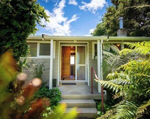 تفاصيل الفندق من الخارج