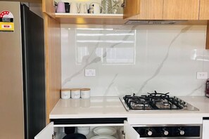 Unclassified image, 5 of 15, button - Lovely home.Close to hospital & City center (Hamilton)
