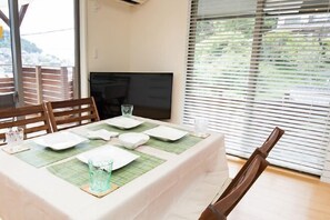 Room - Gloce Hayama Surfers Log House,View of Mt.Fuji,Sea (Hayama)