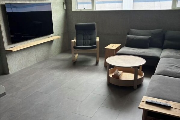 Room - B-sum M1 (Matsusaka)
