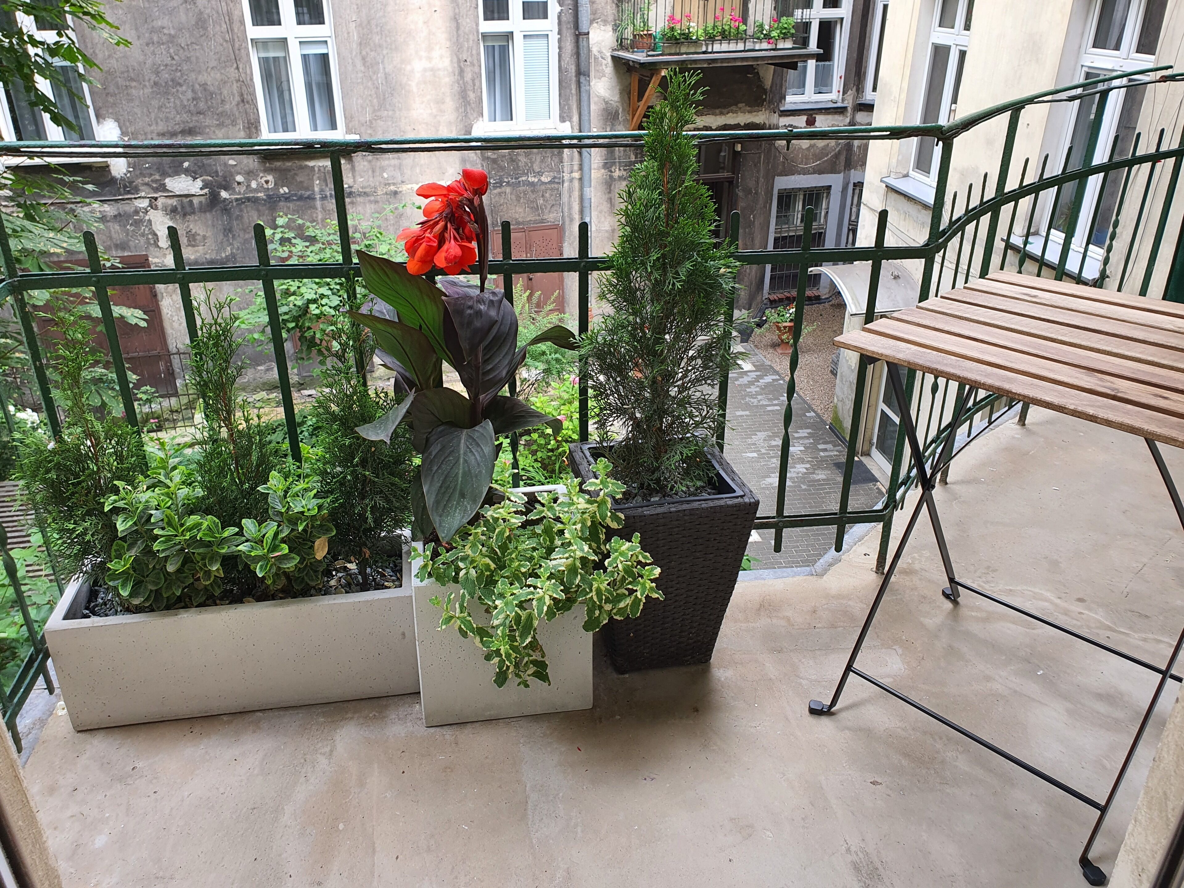 Economy studio | Balkon