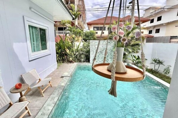Outdoor pool - H3 Zhongtian Beach Pattaya Haitian - Comfortable Pool Resort Villa (Pattaya)