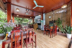 Restaurant - Trang An Family Homestay Ninh Binh (Hoa Lu District)
