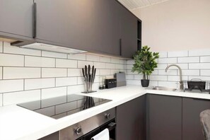 Room - The heart of Central Old Town with Castle Views (Edinburgh)