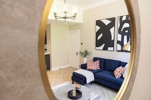 Room - The heart of Central Old Town with Castle Views (Edinburgh)