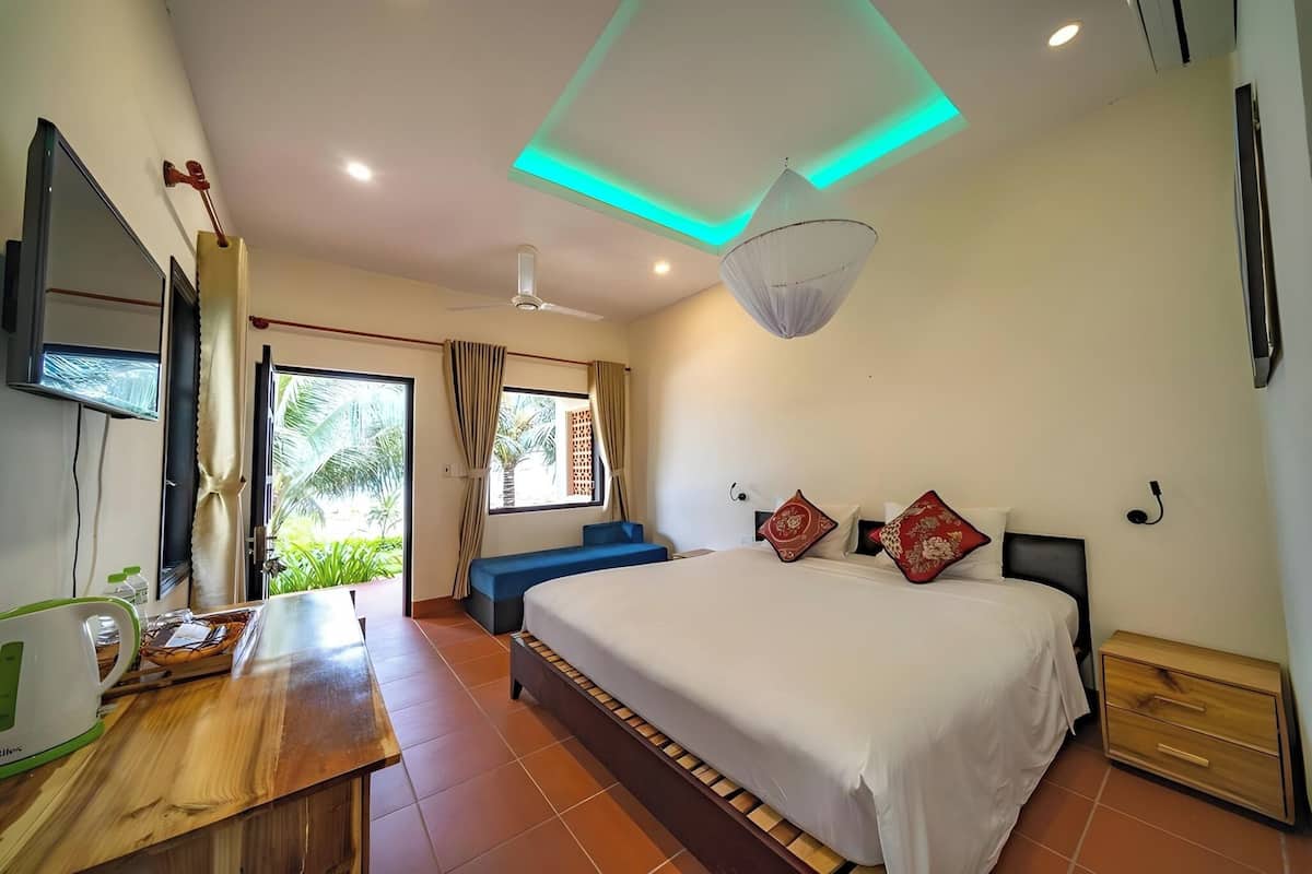 Bungalow, quang cảnh hồ bơi | Màn/rèm cản sáng, truy cập Internet không dây miễn phí