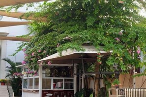 Property grounds - In Urban (Ho Chi Minh City)