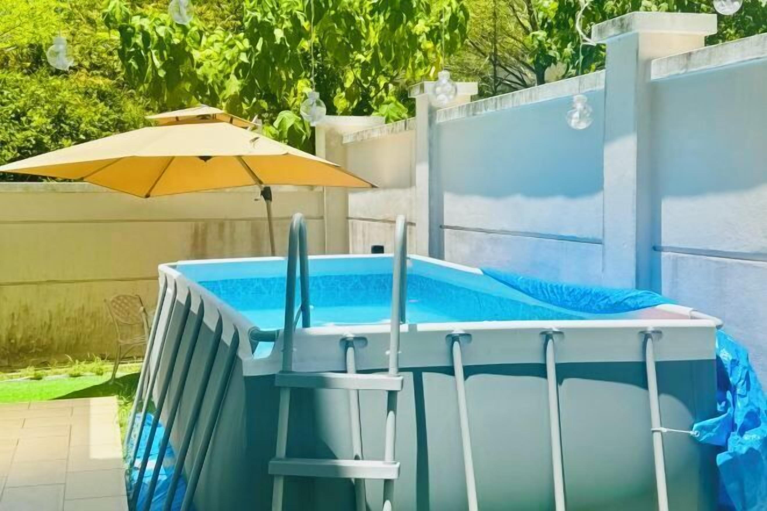 حمام سباحة خارجي