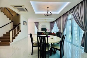 Unclassified image, 3 of 23, button - Luxury Queen Villa 2Min Walk to Beach & Night Market Netflix 20pax (Batu Ferringhi)