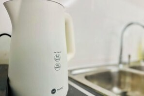 Coffee and/or coffee maker - Luxury Queen Villa 2Min Walk to Beach & Night Market Netflix 20pax (Batu Ferringhi)