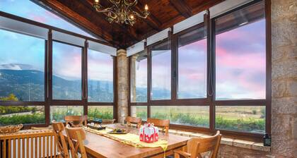 Chalet Panorama -Three Level Escape in Parnassos