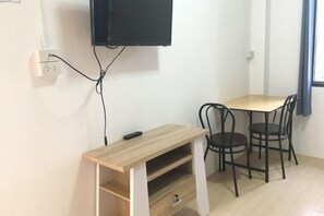 Room - Ing Mae La Resort (In Buri)