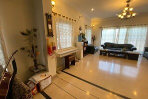 Interior - Costco Chinese Hotel (Islamabad)