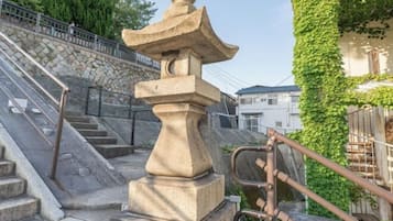 Khuôn viên nơi lưu trú