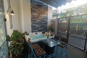 Indoor pool - Aroma Beach (Da Nang)