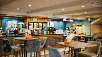 House, 2 Bedrooms | Dining