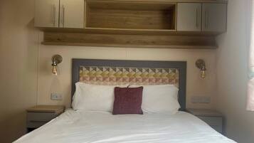 2 bedrooms