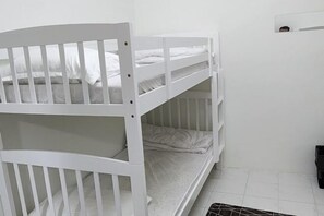 Room - The Homestay 105 - Nearby Sky Mirror Jetty - Netflix (Kuala Selangor)