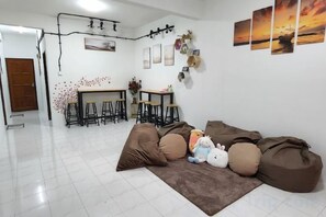 Unclassified image, 4 of 35, button - The Homestay 105 - Nearby Sky Mirror Jetty - Netflix (Kuala Selangor)