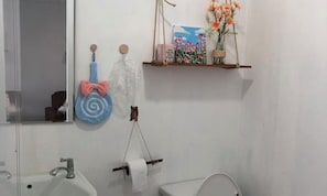 Bathroom - Grandmaaoi House (Phu Pha Man)
