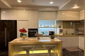 Private kitchen - Melodies Castle Homestay (Johor Bahru)
