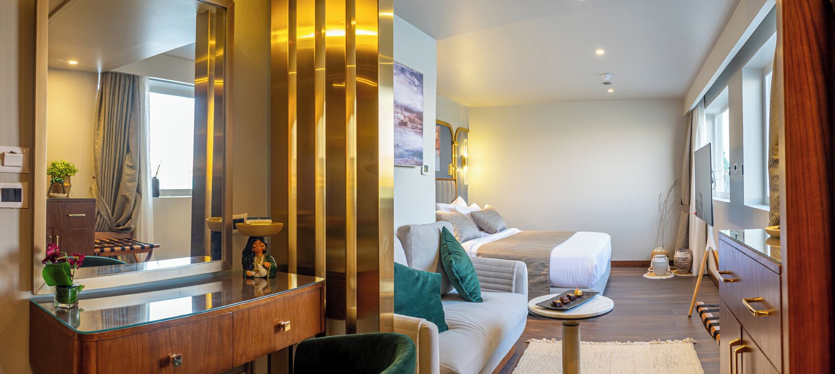 In-room safe, desk, laptop workspace, iron/ironing board