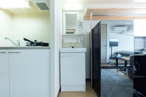 Room - 2 stops to Shinjuku, 7 minutes to train station, for families and couples, close to Tokyo City Hall (Tokyo)