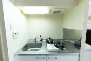Room - 2 stops to Shinjuku, 7 minutes to train station, for families and couples, close to Tokyo City Hall (Tokyo)