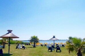 Property grounds - Calm & Comfort, 3 bedrooms, 2 bathrooms, between sea & countryside (Lattes)