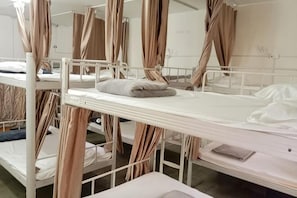 Room - Annie Backpacker Hostel (Vientiane)