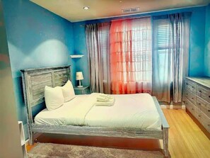 2 slaapkamers, een strijkplank/strijkijzer, wifi, beddengoed