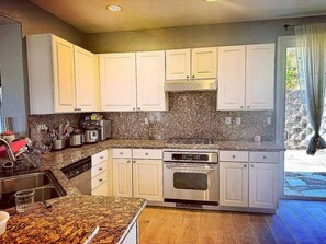 Fridge, microwave, oven, stovetop - Serene Two-Bedroom Stay Near the Pacific (Daly City)