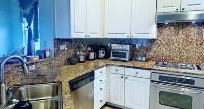 Serene Two-Bedroom Stay Near the Pacific