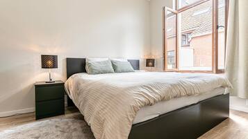 3 chambres, bureau, Wi-Fi, draps fournis