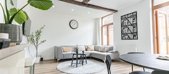 Amazing Canal-Side Apartment in the Heart of Gent