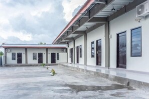 Unclassified image, 2 of 4, button - Amor Homestay near Eltari International Airport Mitra RedDoorz (Liliba)