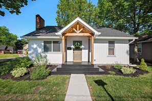 Exterior - Charming 3BR Full Remodel in Lafayette (Lafayette)